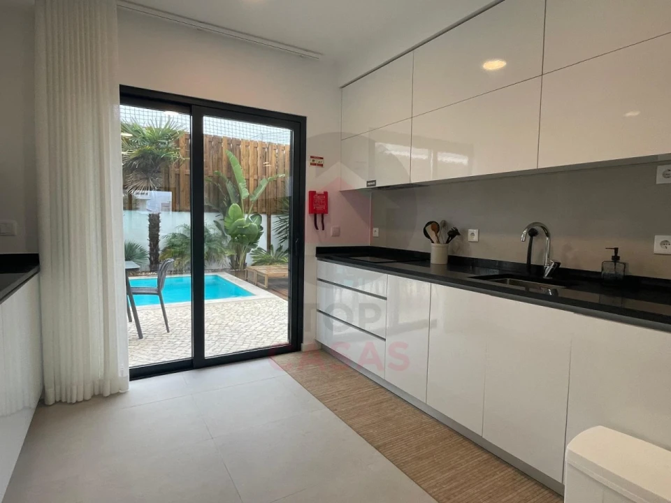 Moradia T3 para Venda em Foz do Arelho Foto 16