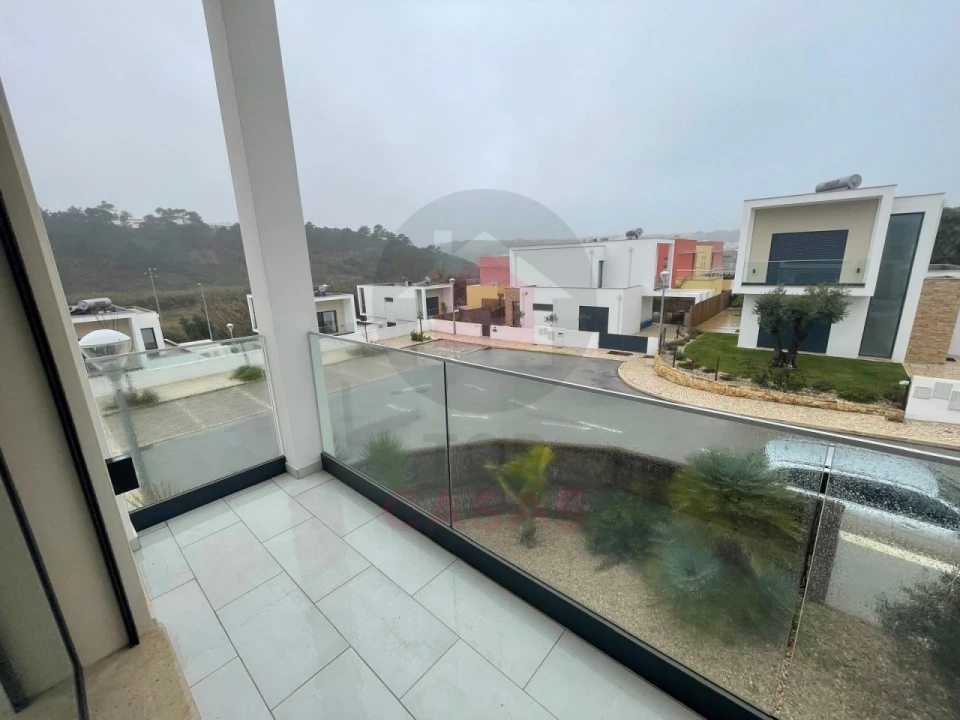 Moradia T3 para Venda em Foz do Arelho Foto 36