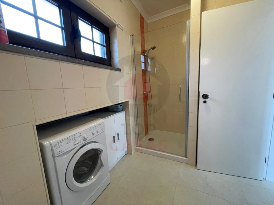 Apartamento T1 para Venda em Foz do Arelho Foto 17