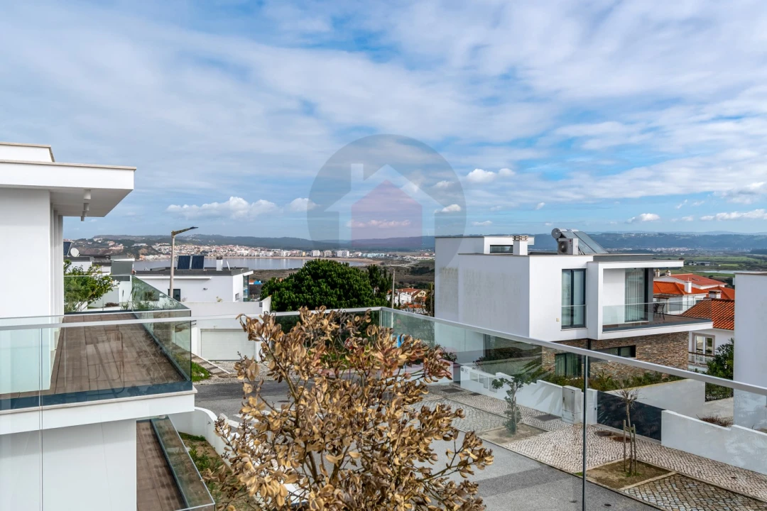 Moradia T3 para Venda em Tornada e Salir do Porto Foto 3