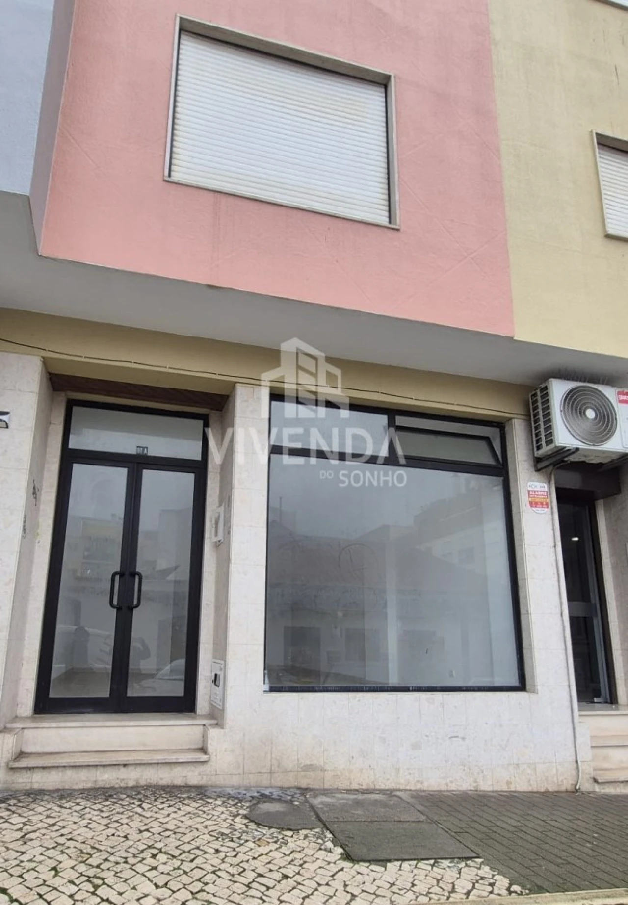 Loja para Venda em Setubal (São Sebastião) Foto 3