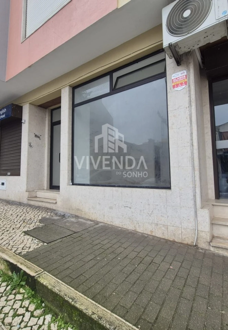 Loja para Venda em Setubal (São Sebastião) Foto 2