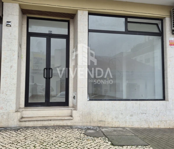 Loja para Venda em Setubal (São Sebastião)
