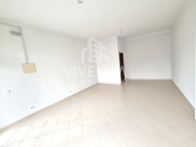 Loja para Venda em Setubal (São Sebastião) Foto 4