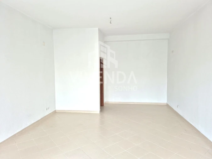 Loja para Venda em Setubal (São Sebastião) Foto 6