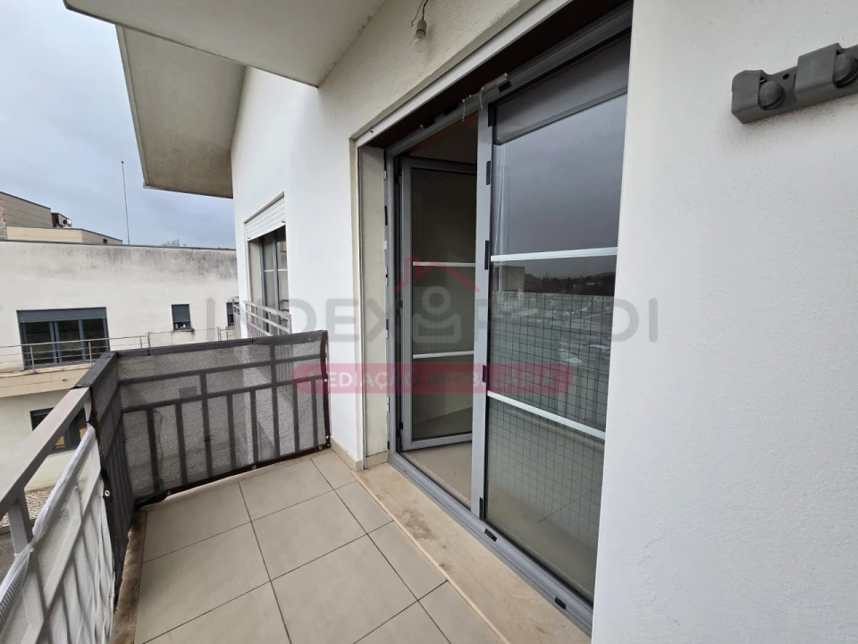 Apartamento T3 para Arrendamento em Souselas e Botão Foto 17