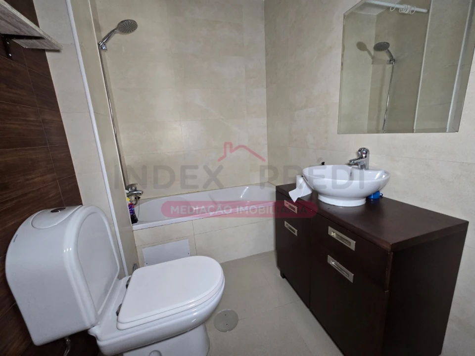 Apartamento T3 para Arrendamento em Souselas e Botão Foto 29