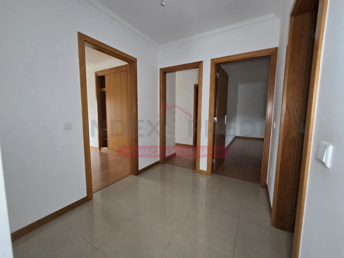 Apartamento T3 para Arrendamento em Souselas e Botão Foto 11