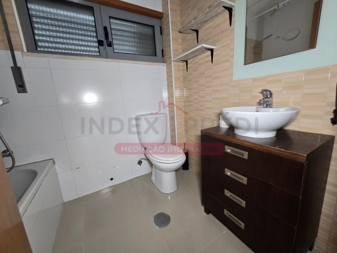 Apartamento T3 para Arrendamento em Souselas e Botão Foto 19