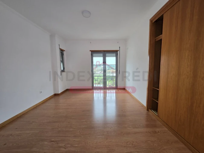 Apartamento T3 para Arrendamento em Souselas e Botão Foto 26