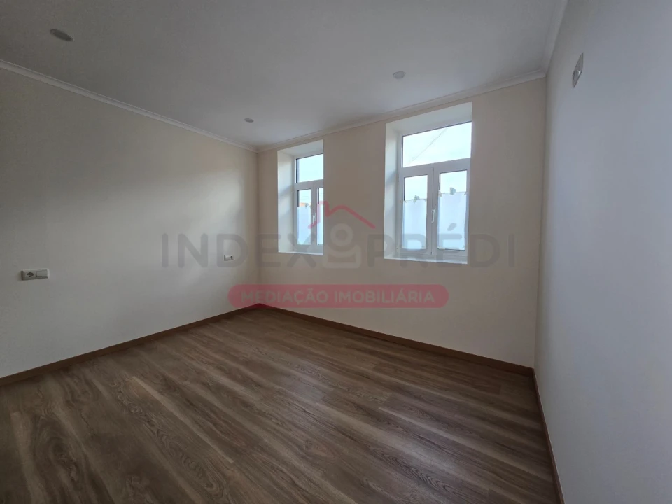 Moradia T3 para Venda em Travassô e Óis da Ribeira Foto 13