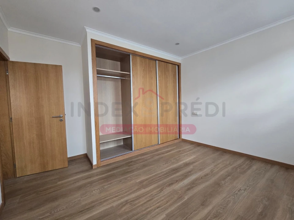 Moradia T3 para Venda em Travassô e Óis da Ribeira Foto 14