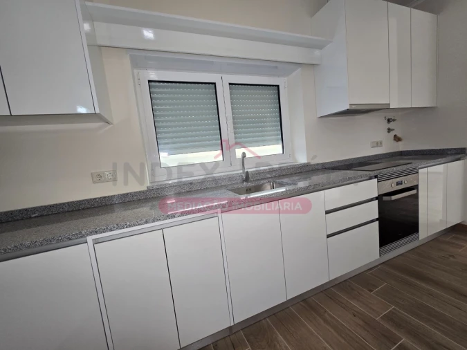 Moradia T3 para Venda em Travassô e Óis da Ribeira Foto 5