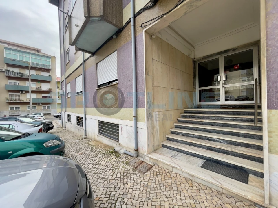 Apartamento T2 para Venda em Almada, Cova da Piedade, Pragal e Cacilhas Foto 2