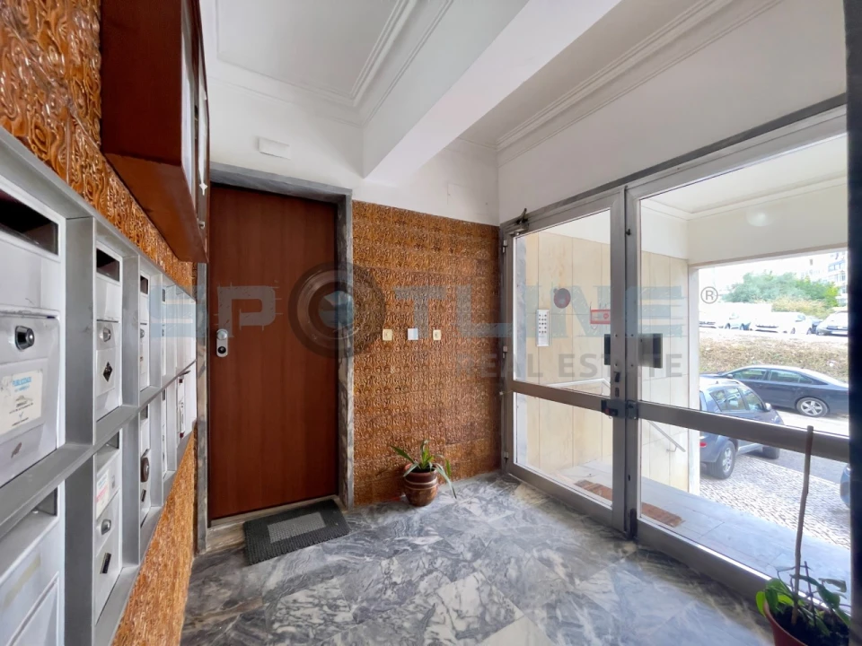 Apartamento T2 para Venda em Almada, Cova da Piedade, Pragal e Cacilhas Foto 3