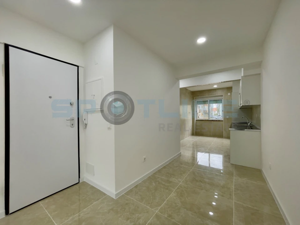 Apartamento T2 para Venda em Almada, Cova da Piedade, Pragal e Cacilhas Foto 5