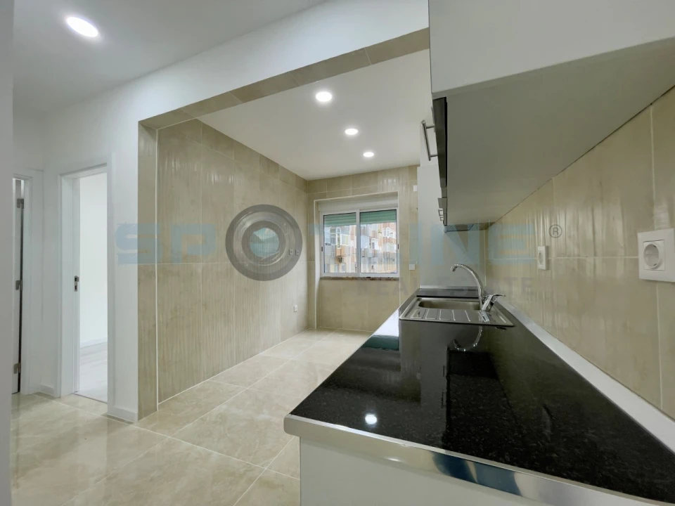 Apartamento T2 para Venda em Almada, Cova da Piedade, Pragal e Cacilhas Foto 11