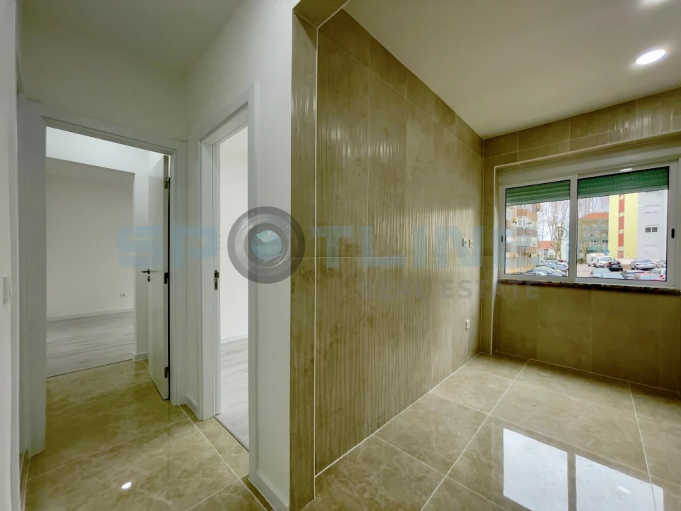 Apartamento T2 para Venda em Almada, Cova da Piedade, Pragal e Cacilhas Foto 15