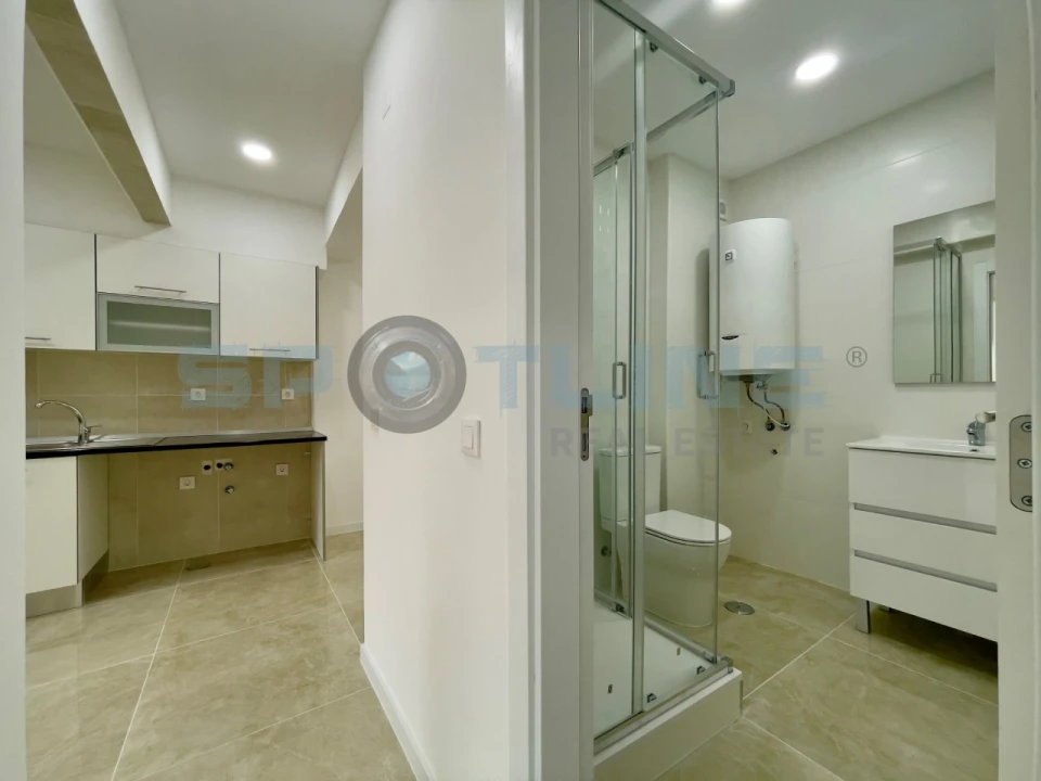 Apartamento T2 para Venda em Almada, Cova da Piedade, Pragal e Cacilhas Foto 16