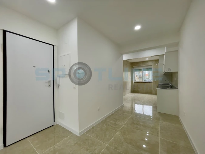 Apartamento T2 para Venda em Almada, Cova da Piedade, Pragal e Cacilhas Foto 5