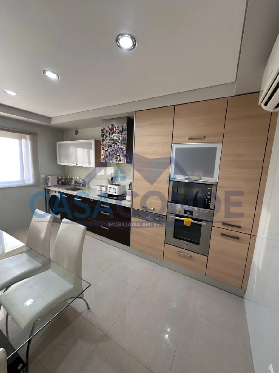 Apartamento T3 para Venda em Fernao Ferro Foto 3