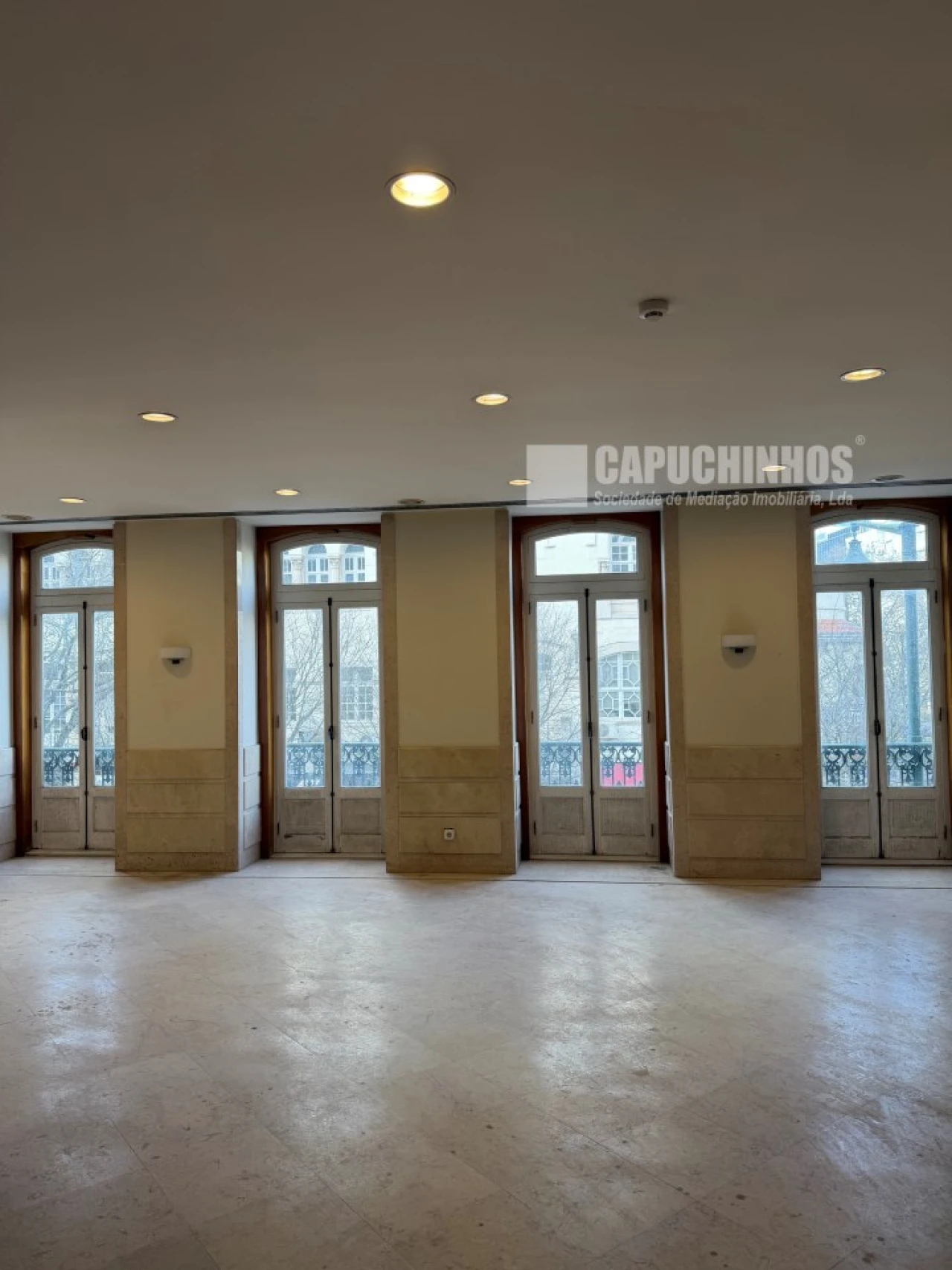 Loja para Arrendamento em Avenidas Novas Foto 5