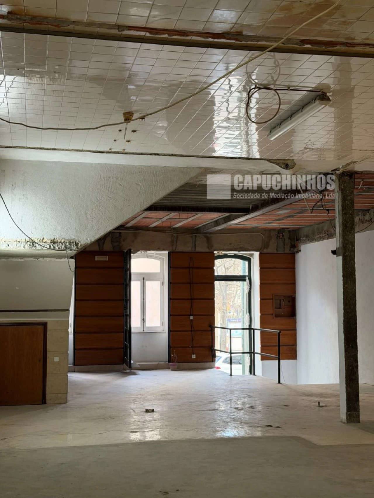 Loja para Arrendamento em Avenidas Novas Foto 8