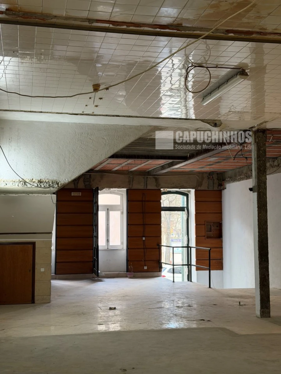 Loja para Arrendamento em Avenidas Novas Foto 8