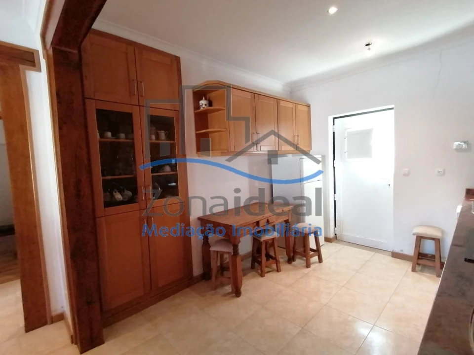 Moradia T3 para Venda em Alenquer (Santo Estêvão e Triana) Foto 6