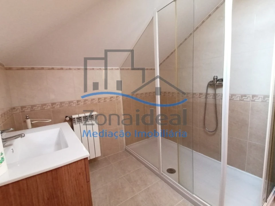 Moradia T3 para Venda em Alenquer (Santo Estêvão e Triana) Foto 18