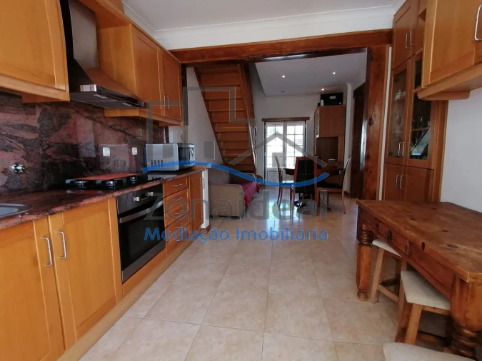 Moradia T3 para Venda em Alenquer (Santo Estêvão e Triana) Foto 4