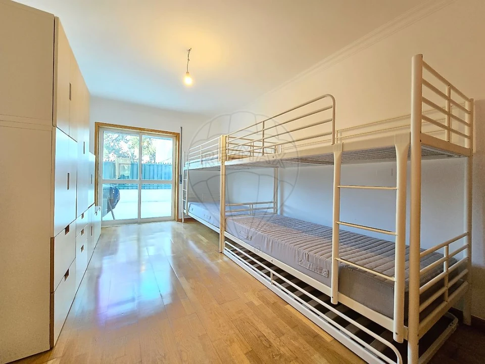 Apartamento T3 para Arrendamento em Massamá e Monte Abraão Foto 14