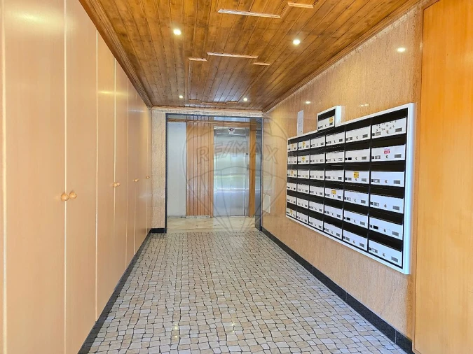 Apartamento T3 para Arrendamento em Massamá e Monte Abraão Foto 20