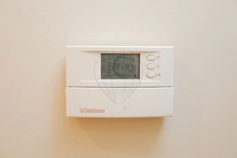 Apartamento T1 para Arrendamento em Lumiar Foto 4