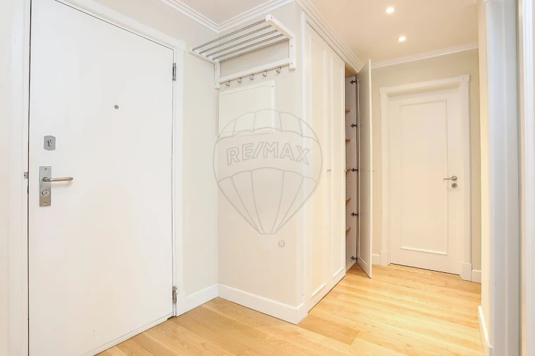 Apartamento T1 para Arrendamento em Lumiar Foto 15