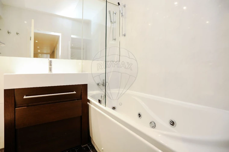 Apartamento T1 para Arrendamento em Lumiar Foto 2