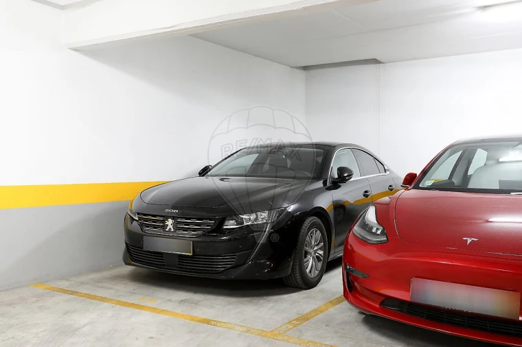 Apartamento T1 para Arrendamento em Lumiar Foto 19