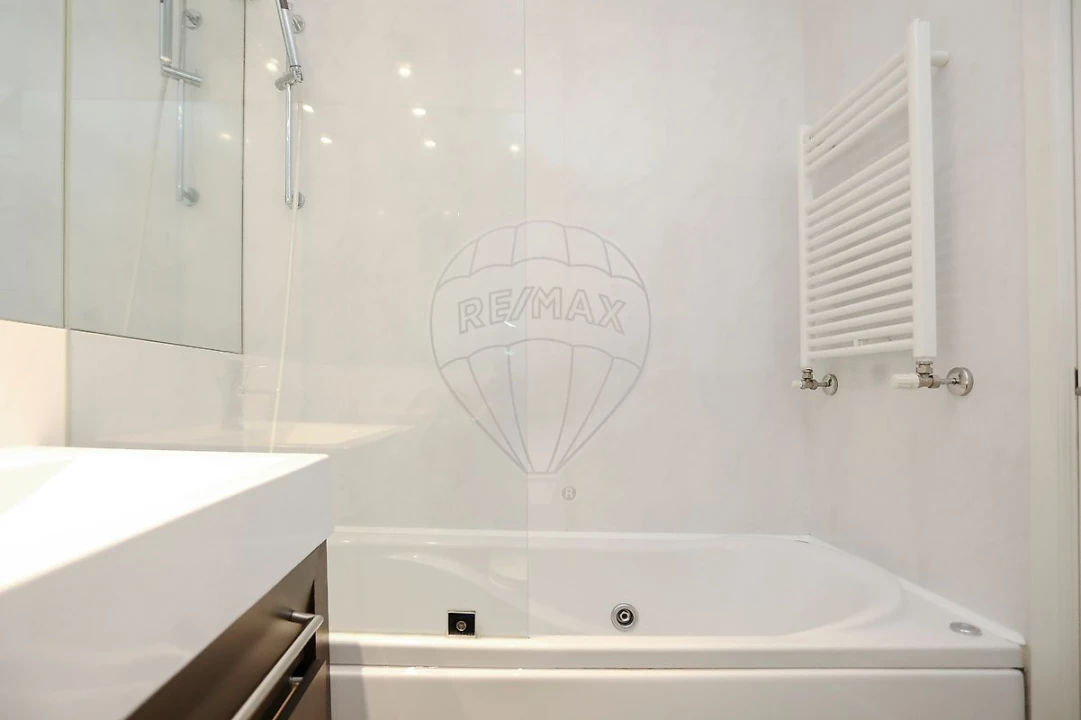 Apartamento T1 para Arrendamento em Lumiar Foto 6