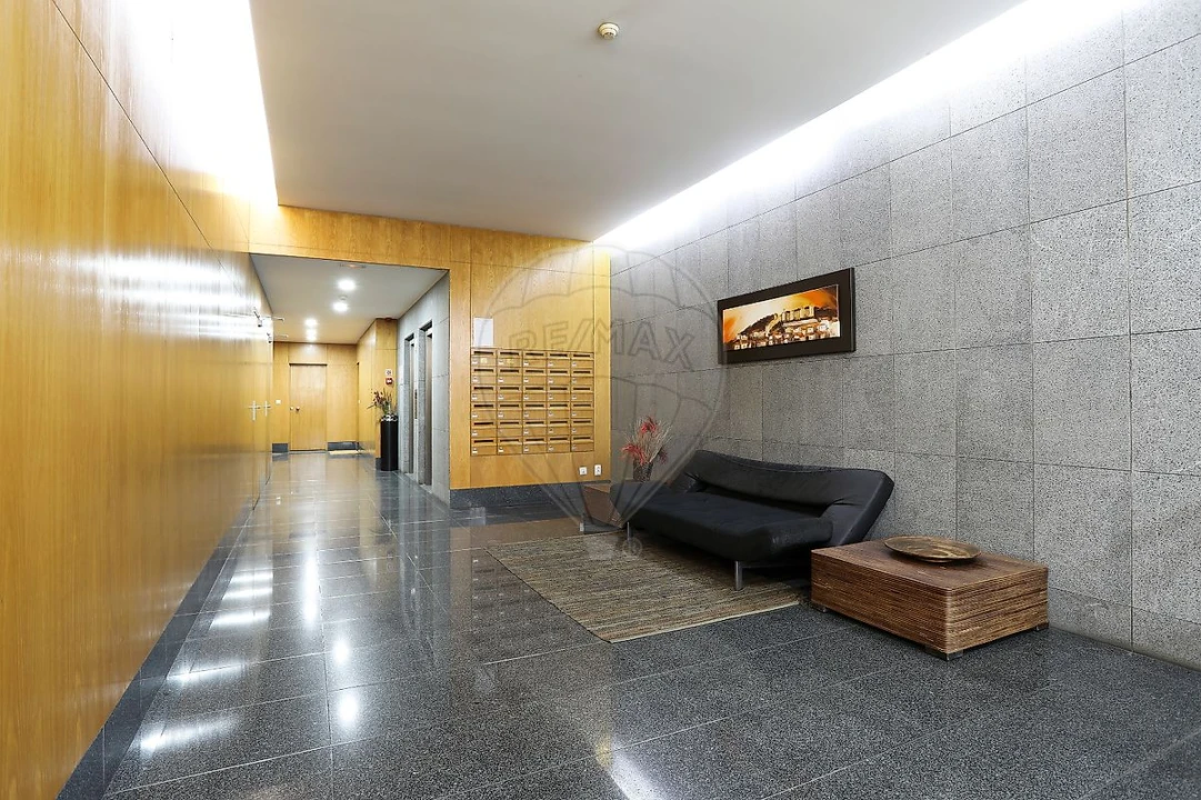 Apartamento T1 para Arrendamento em Lumiar Foto 23