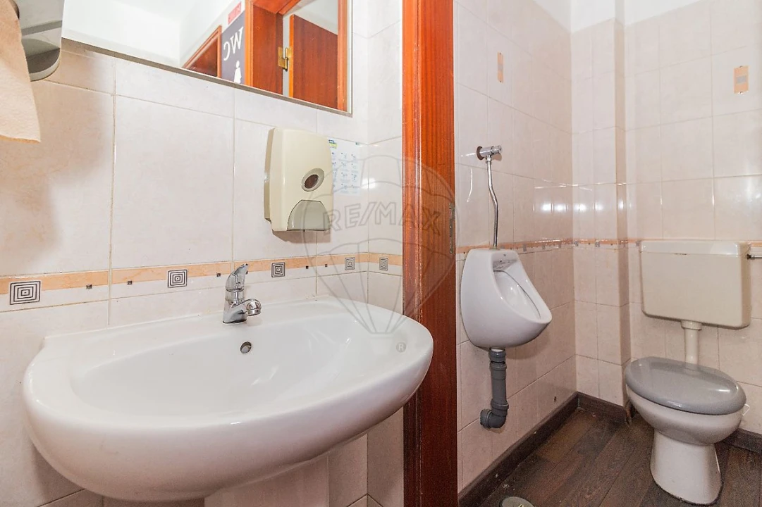 Loja para Arrendamento em Vila Franca de Xira Foto 21