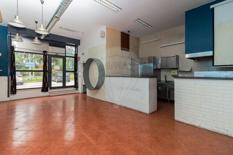 Loja para Arrendamento em Vila Franca de Xira