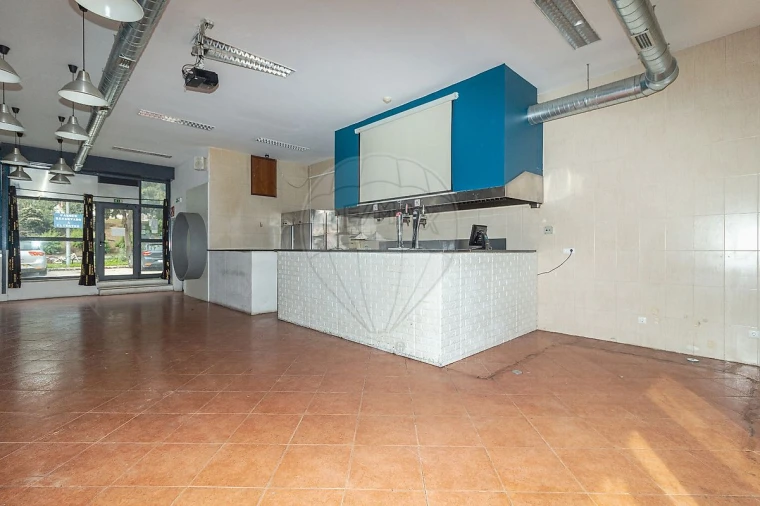 Loja para Arrendamento em Vila Franca de Xira Foto 32