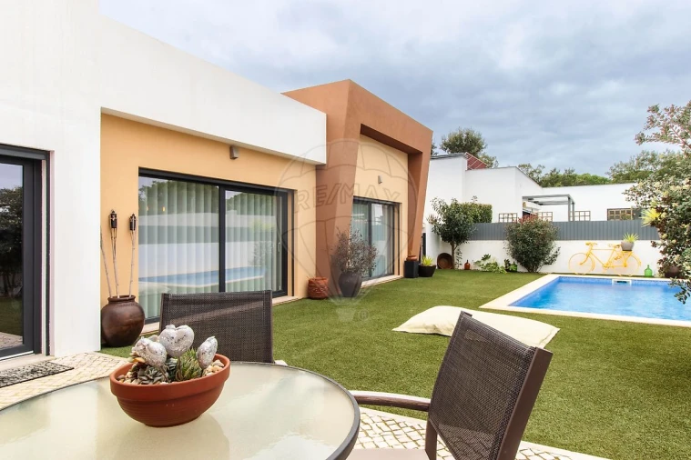 Moradia T3 para Venda em Azeitão (São Lourenço e São Simão) Foto 26