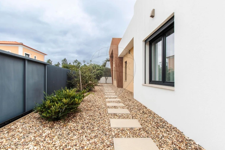 Moradia T3 para Venda em Azeitão (São Lourenço e São Simão) Foto 30