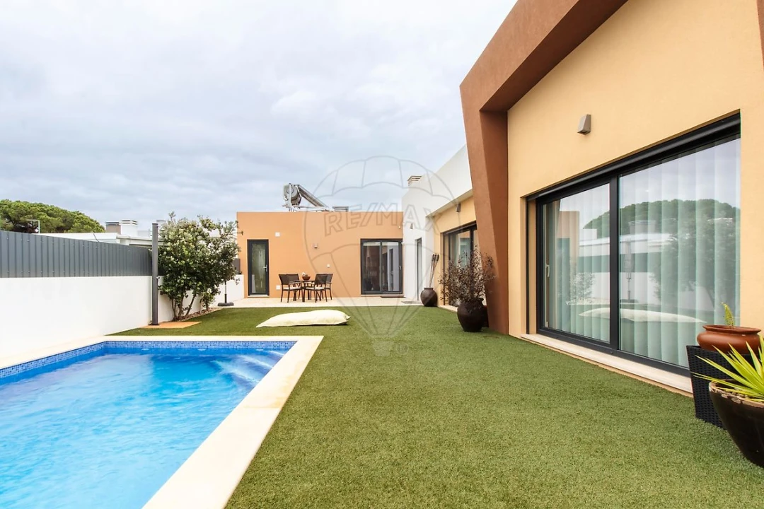 Moradia T3 para Venda em Azeitão (São Lourenço e São Simão) Foto 25