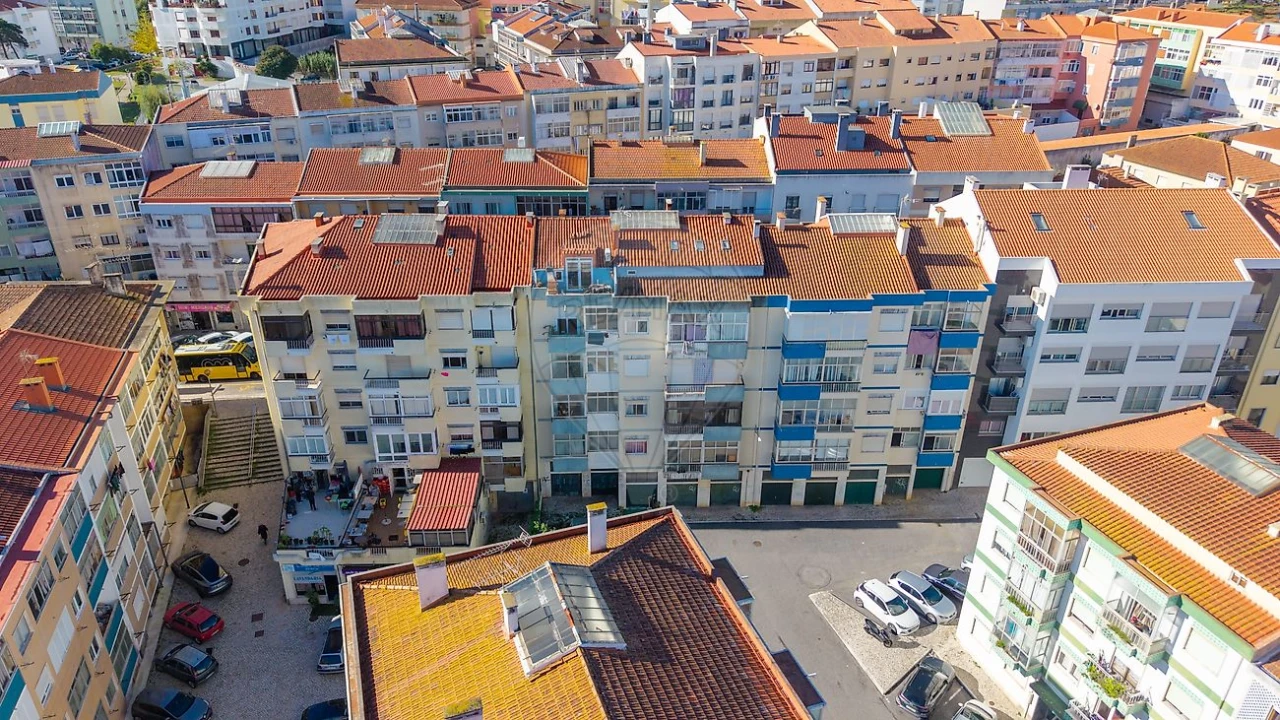 Apartamento T3 para Venda em Algueirão-Mem Martins Foto 22