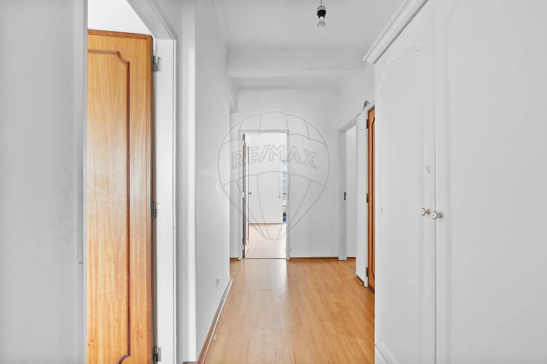 Apartamento T3 para Venda em Algueirão-Mem Martins Foto 8