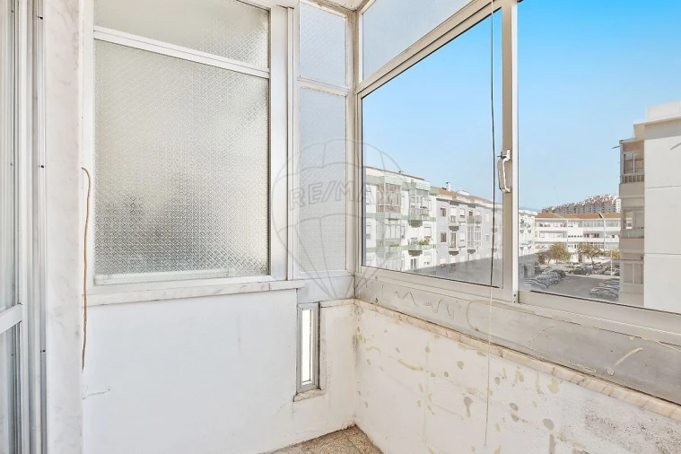 Apartamento T3 para Venda em Algueirão-Mem Martins Foto 11