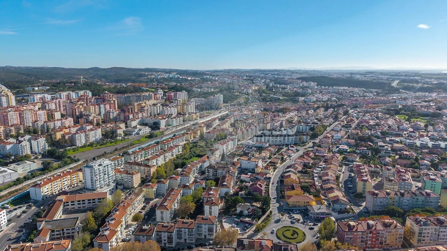 Apartamento T3 para Venda em Algueirão-Mem Martins Foto 23