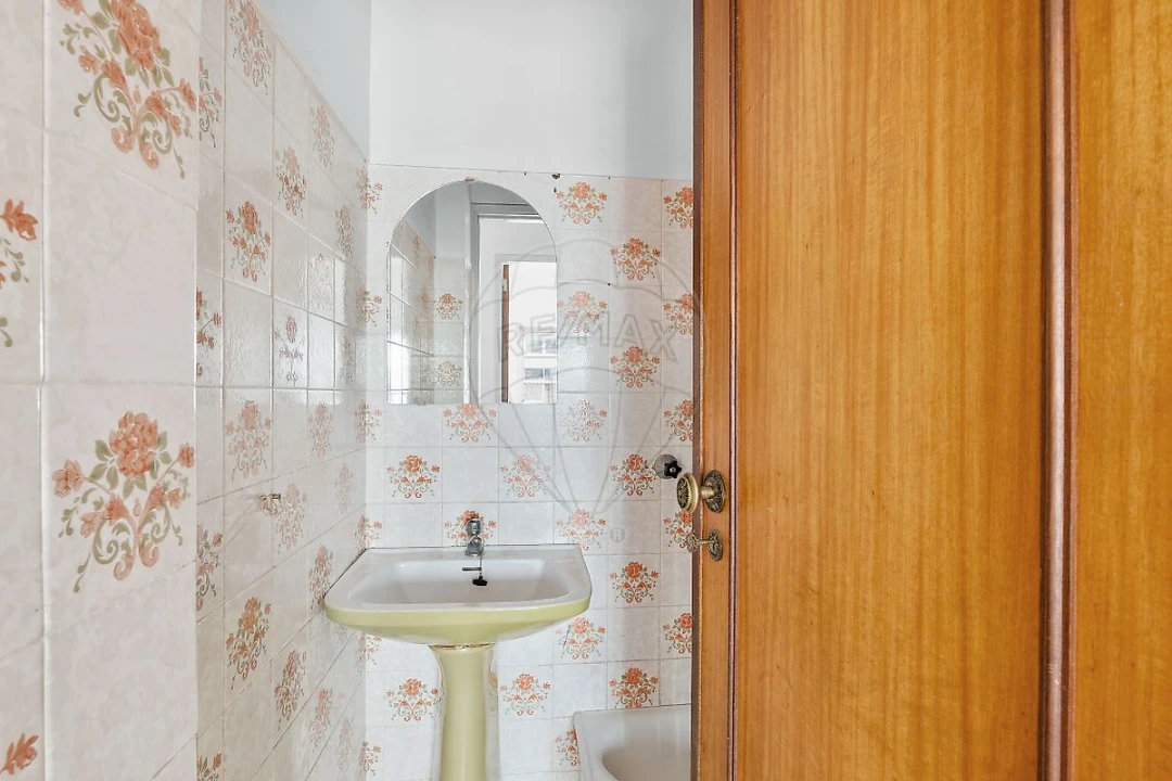 Apartamento T3 para Venda em Algueirão-Mem Martins Foto 12